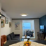 Appartement Beachfront With Panoramic Sea View And Free Parking