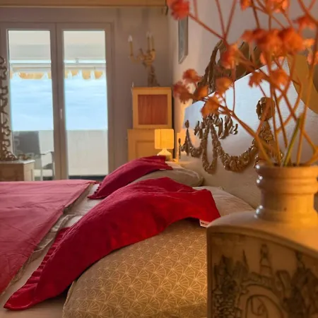 Serenity- Beachfront With Panoramic Sea View And Free Parking