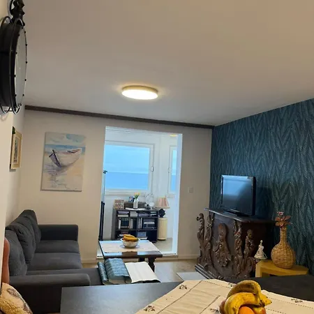 Serenity- Beachfront With Panoramic Sea View And Free Parking