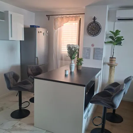 Serenity- Beachfront With Panoramic Sea View And Free Parking * Dubrovnik
