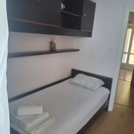 Serenity- Beachfront With Panoramic Sea View And Free Parking