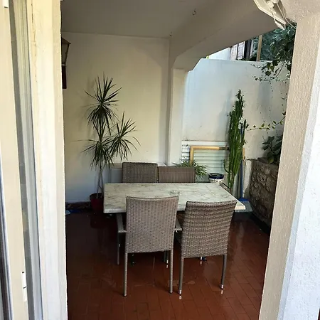 Serenity- Beachfront With Panoramic Sea View And Free Parking Apartment *