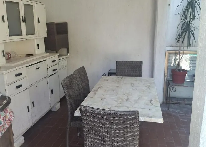 Beachfront Apartment With Panoramic Sea View And Free Parking Dubrovnik