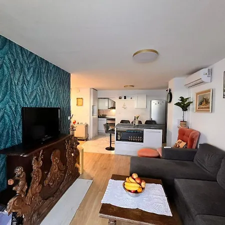 New Serenity, Luxury Sea View Daire